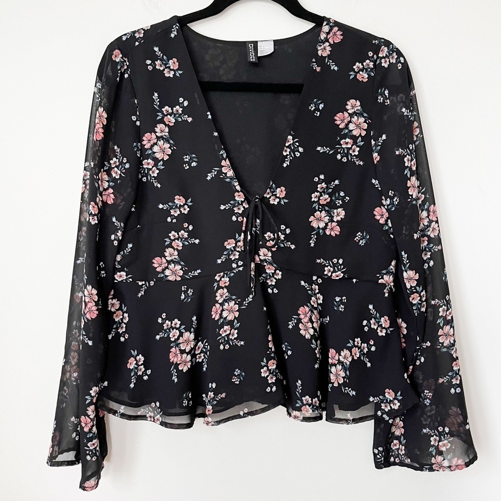 H&M Divided Black Floral V-Neck Babydoll Blouse Womens 6 Semi‎ Sheer Cottage